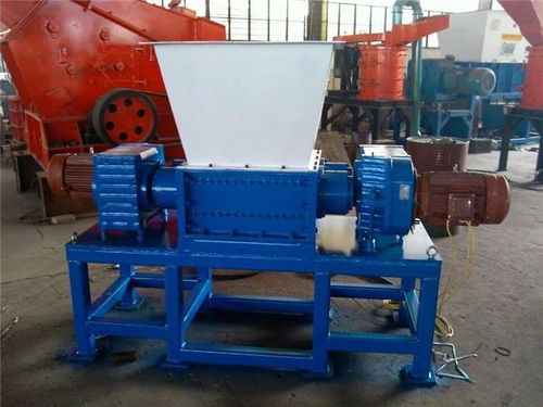 江西南昌雙軸撕碎機(jī)在廢舊生活用品與木材加工中的應(yīng)用及廠家報(bào)價(jià)解析